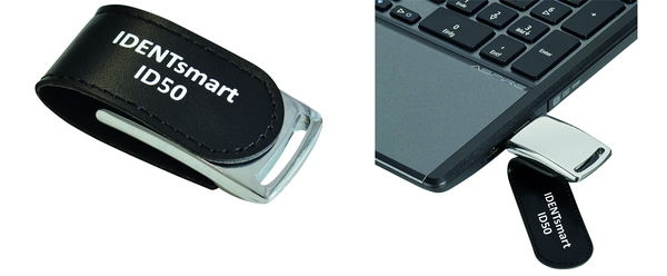 IDENTsmart ID50 Password-Manager am USB-Anschluss eines Notebooks