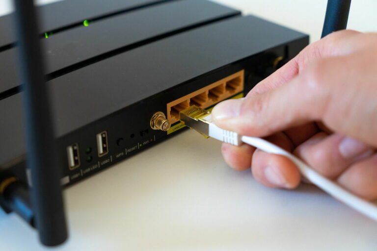 WLAN oder LAN-Kabel fürs Streaming