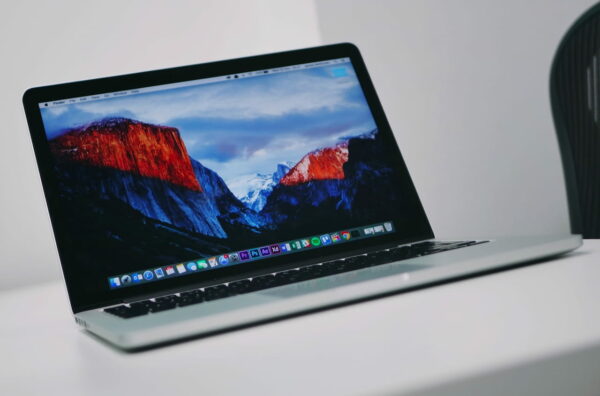 MacBook mit macOS MacBook mit macOS