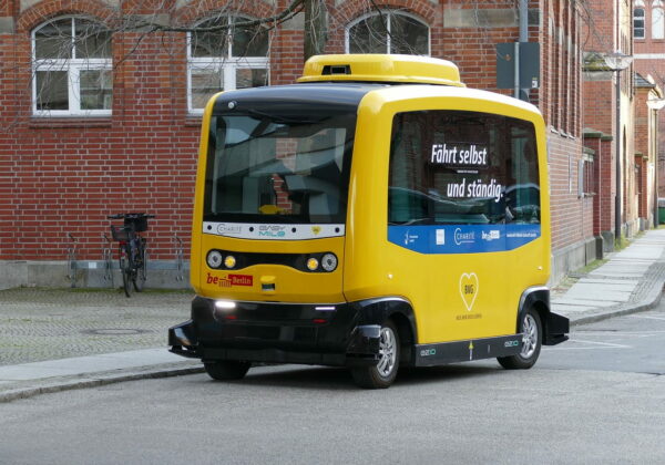 Autonome Fahrzeuge kleiner Bus