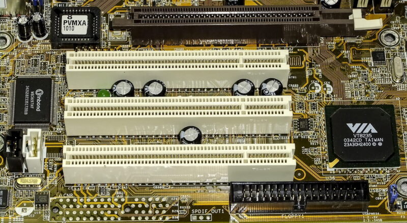 ältere PCI - Steckplätze Mainboard